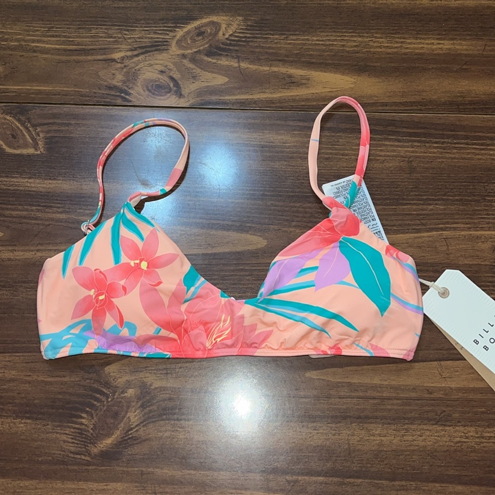 👙NWT Billabong Bralette Bikini Top👙 size M